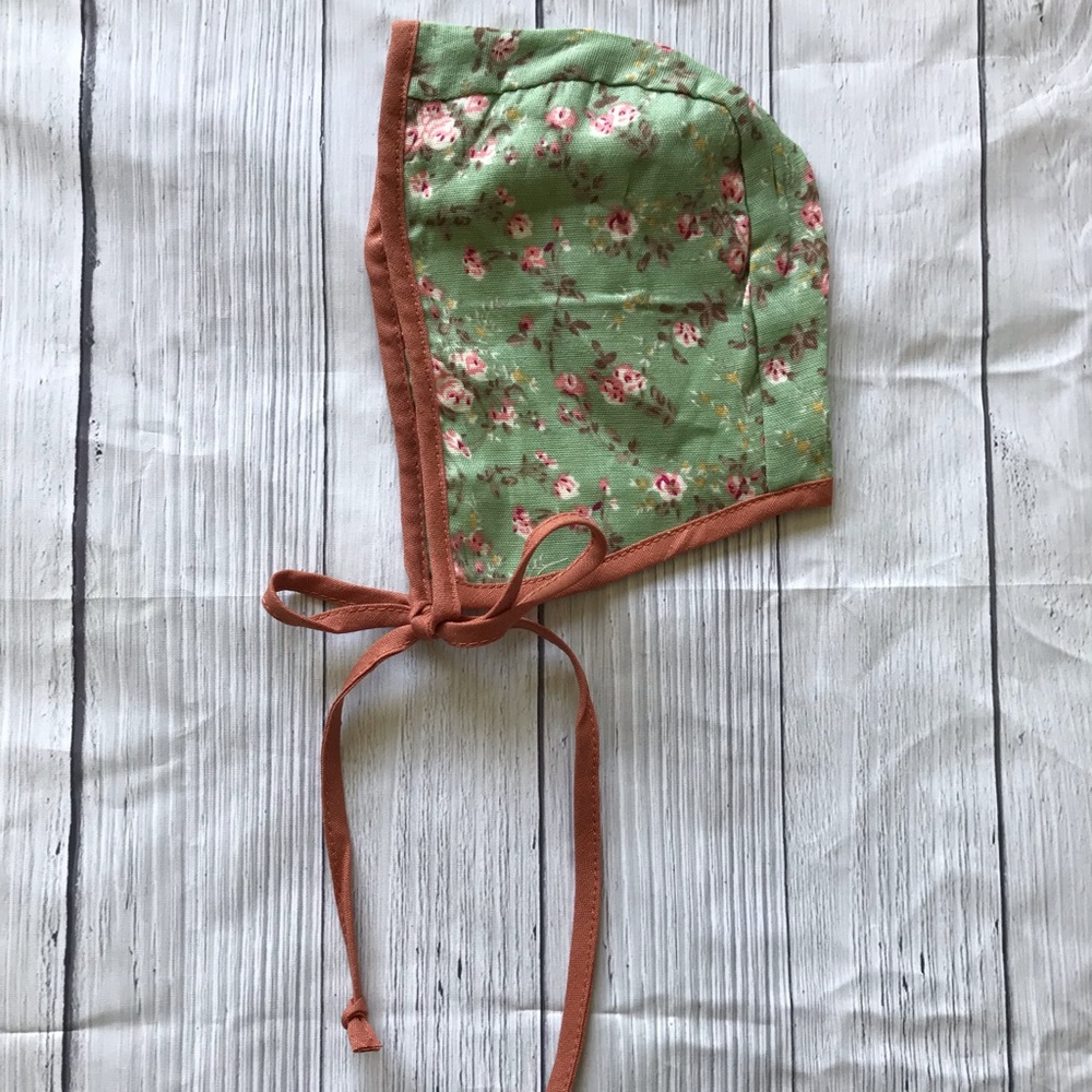 Brand New Floral Baby Bonnet Size Newborn